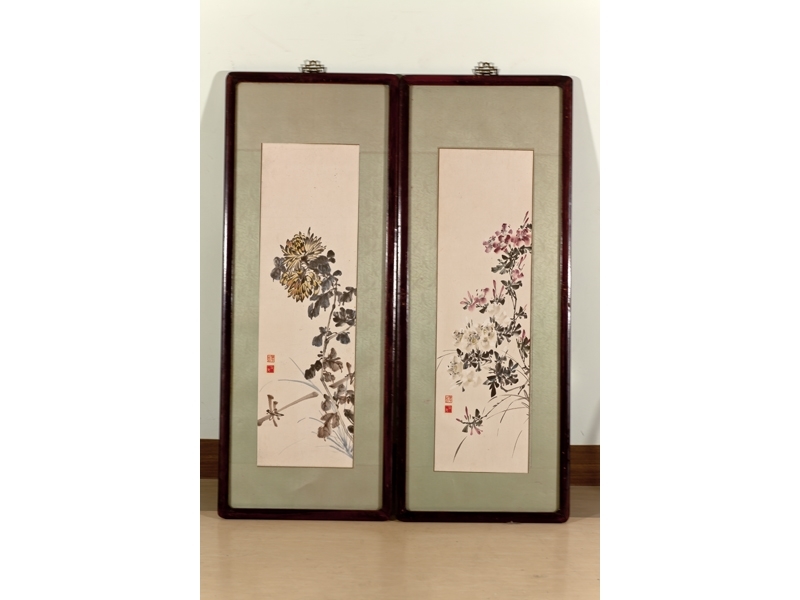 Sanmao’s Paintings: ‘Rhododendron’(Left); ‘Chrysan