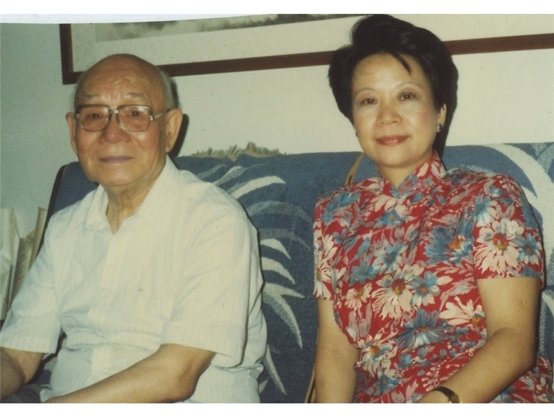 Interviews with well-known contemporary Chinese novelists; the interviews are later published in the Supplement of the <i>China Times</i> and the <i>China Times Express</i>.