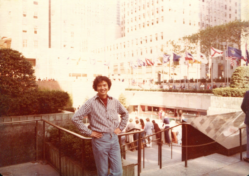 《拉子婦》出版。
<br/>
<br/>
<p>李永平提供</p>
<p>1977年攝於紐約市中心</p>
